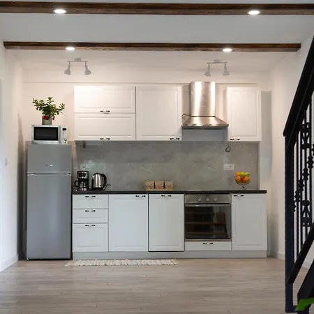 3 Bedroom Cozy In * Hrvace